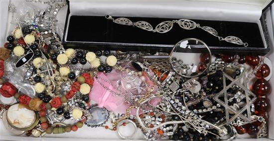 A group of mixed costume jewellery.